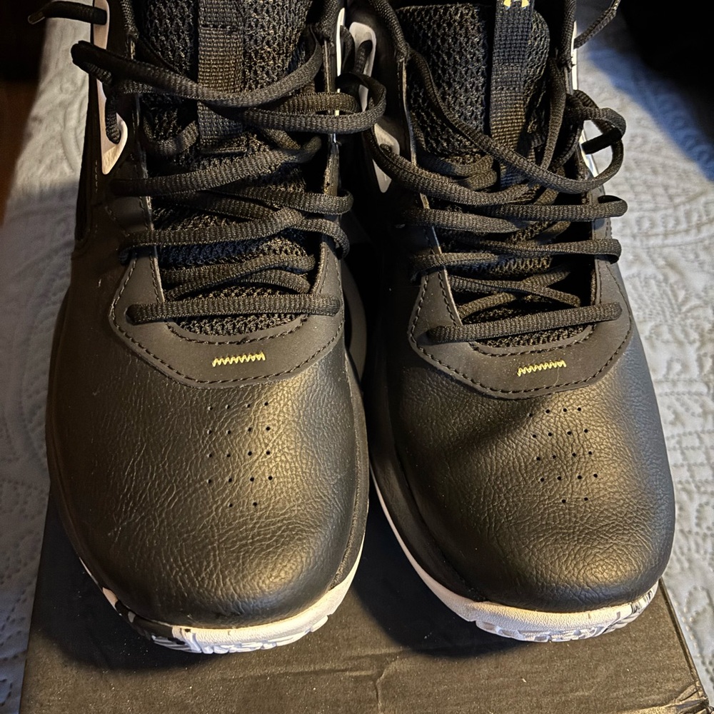 Under Armour Lockdown 6 Unisex Black Athletic Shoes Size 13 - Picture 4 of 9